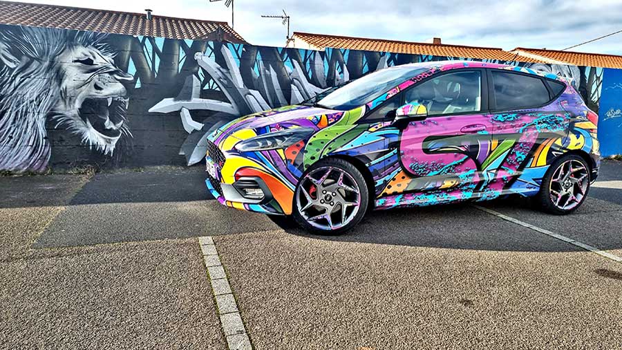 Wrapping et covering Ford Fiesta ST style graffiti en Vendée 85